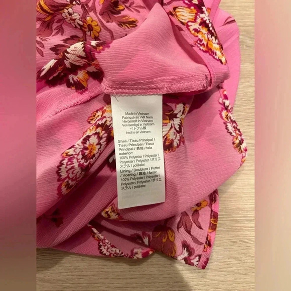 J CREW Drapey tie-neck ruffle top in marigold bouquets / Size Medium / - Picture 10 of 11